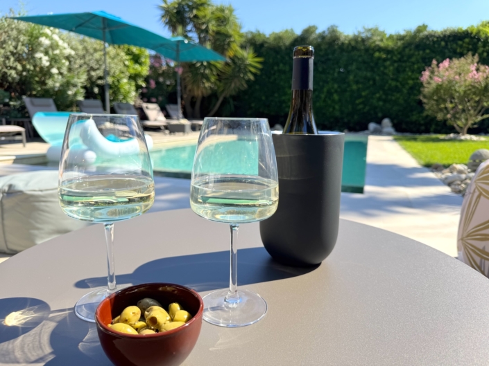Une ambiance apéritive à Villa Balāo